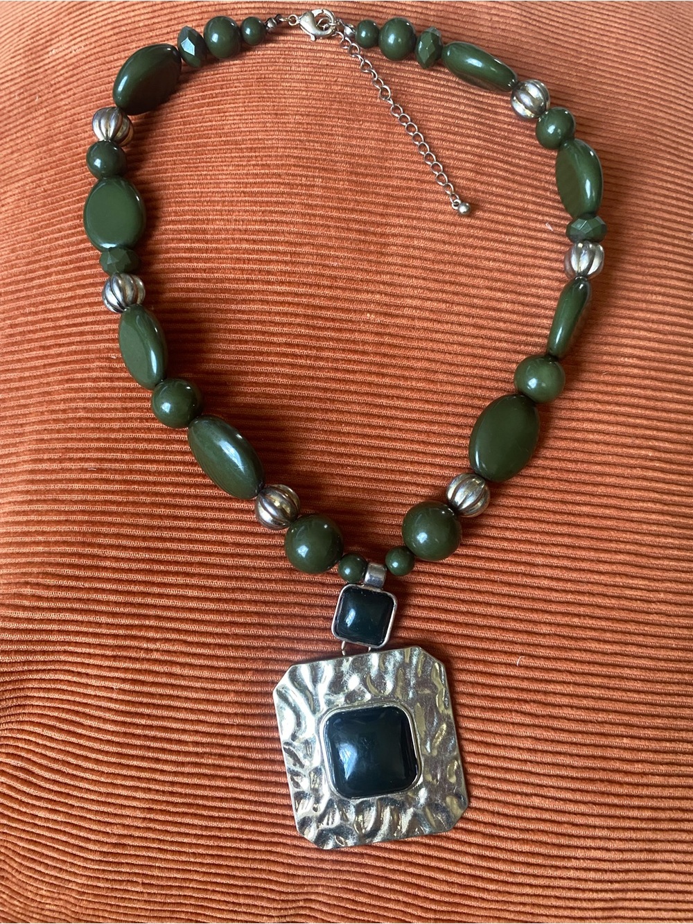 Vintage Style Beaded Pendant Necklace